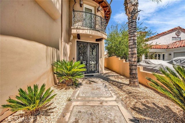 30420 Longhorn Drive, Canyon Lake CA: https://media.crmls.org/medias/cfe8c655-9c79-4a89-939d-0cdb509cd3f8.jpg