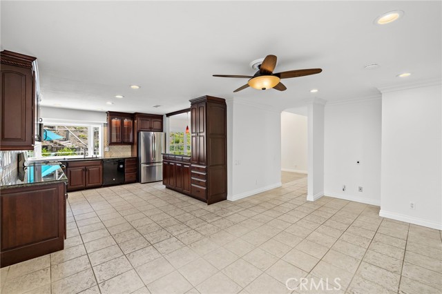 26762 Via Zaragosa, Mission Viejo CA: https://media.crmls.org/medias/cfe8c9e1-5bbb-4770-bd47-93ae5628cb27.jpg