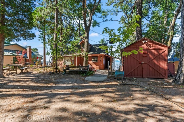 Detail Gallery Image 2 of 40 For 24503 Great View Dr, Crestline,  CA 92325 - 3 Beds | 2 Baths