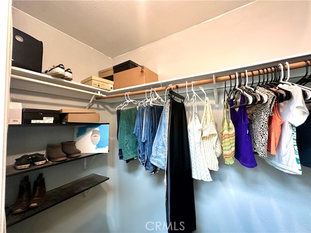 644 Whittendale Street, Bakersfield CA: https://media.crmls.org/medias/cfea4e12-f143-41d7-a8cf-cde5322dcc9a.jpg