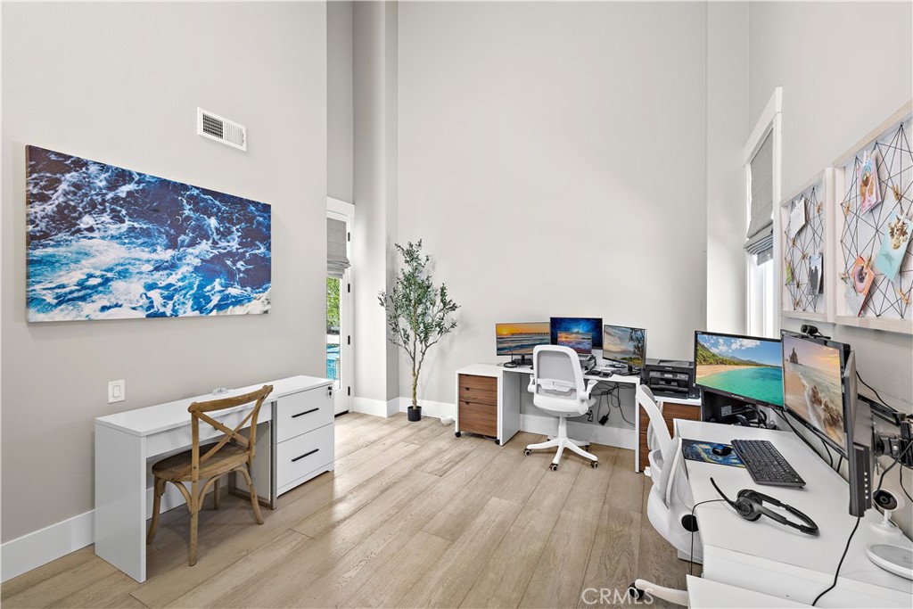 MLS #OC25155566 img 26