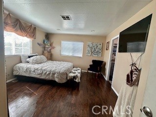 https://media.crmls.org/medias/cfebb20a-55de-4569-94fb-055ec78ecdb4.jpg?preset=X-Large