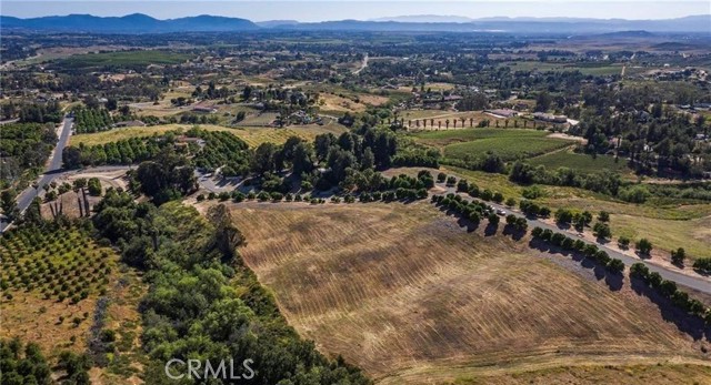 38538 Martin Ranch Road, Temecula CA: https://media.crmls.org/medias/cfec4e2a-023b-437b-86df-49aabe9ca3ac.jpg