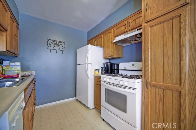 Detail Gallery Image 16 of 29 For 7305 Milwood Ave #4,  Canoga Park,  CA 91303 - 1 Beds | 1 Baths