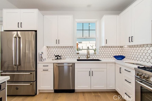 2406 Mathews Avenue, Redondo Beach, California 90278, 4 Bedrooms Bedrooms, ,3 BathroomsBathrooms,Residential,Sold,Mathews,SB21216654