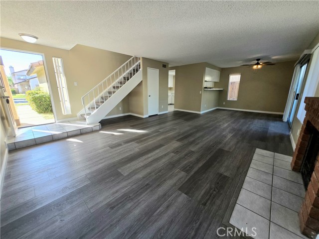 Detail Gallery Image 4 of 21 For 1711 Glenview Dr, Perris,  CA 92571 - 3 Beds | 3 Baths