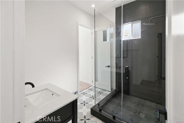 Detail Gallery Image 29 of 36 For 7842 Lasaine Ave, Northridge,  CA 91325 - 7 Beds | 5/1 Baths