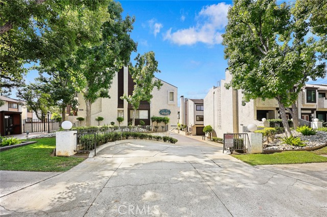 Detail Gallery Image 39 of 51 For 458 W Huntington Dr #B,  Arcadia,  CA 91007 - 3 Beds | 2/1 Baths