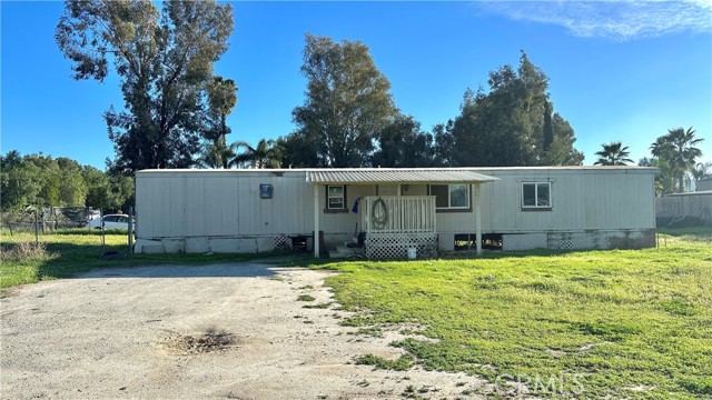 Detail Gallery Image 7 of 10 For 21835 Martin St, Perris,  CA 92570 - 3 Beds | 2 Baths