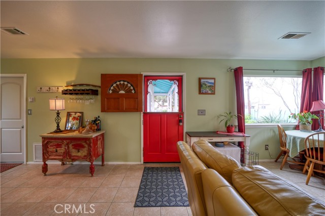 1190 11th Street, Los Osos CA: https://media.crmls.org/medias/cfef7ad7-537c-442d-976e-919392b129d5.jpg
