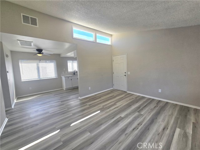 2350 Osbun Road, San Bernardino CA: https://media.crmls.org/medias/cff01e6a-08ec-4d37-867e-8be14cbc37f3.jpg
