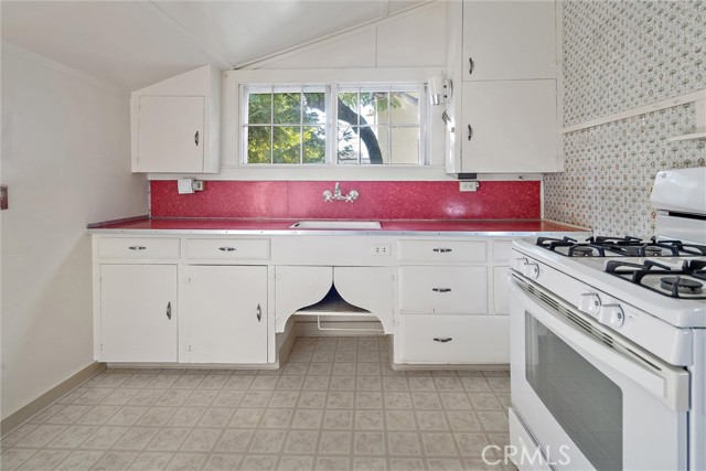 Detail Gallery Image 8 of 14 For 137 W Branch, Arroyo Grande,  CA 93420 - 1 Beds | 1 Baths