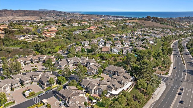 154 Cameray Heights, Laguna Niguel CA: https://media.crmls.org/medias/cff09650-ceb9-44e6-b645-cd5a3773c0d3.jpg