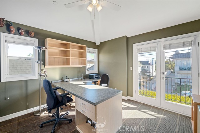 Detail Gallery Image 40 of 47 For 1911 Speyer a,  Redondo Beach,  CA 90278 - 4 Beds | 2/1 Baths