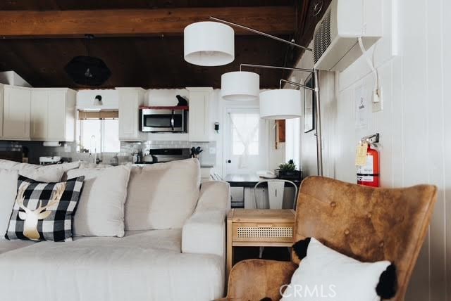 1029 W Aeroplane Boulevard, Big Bear City CA: https://media.crmls.org/medias/cff0e5de-794a-40af-a8bc-84a121d296a4.jpg