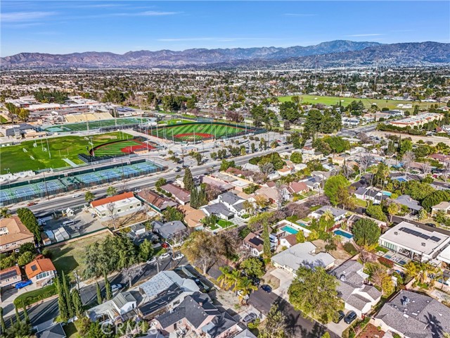 Detail Gallery Image 42 of 43 For 13021 Killion St, Sherman Oaks,  CA 91401 - 3 Beds | 2/1 Baths