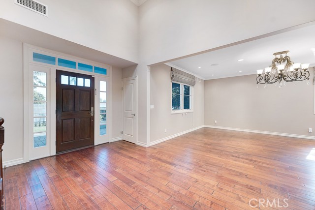 17232 Quesan Place, Encino CA: https://media.crmls.org/medias/cff1c6ab-cbee-4b56-928a-a86266844311.jpg