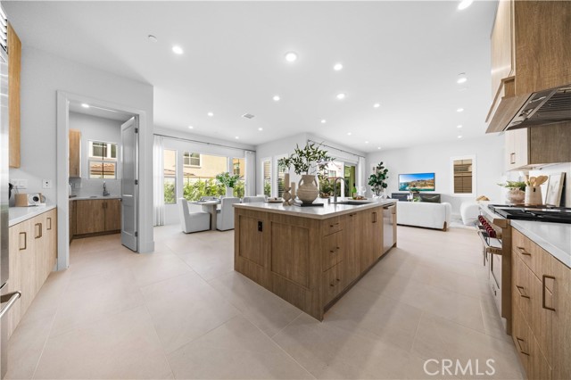 Detail Gallery Image 12 of 46 For 112 Oakstone, Irvine,  CA 92618 - 4 Beds | 3 Baths