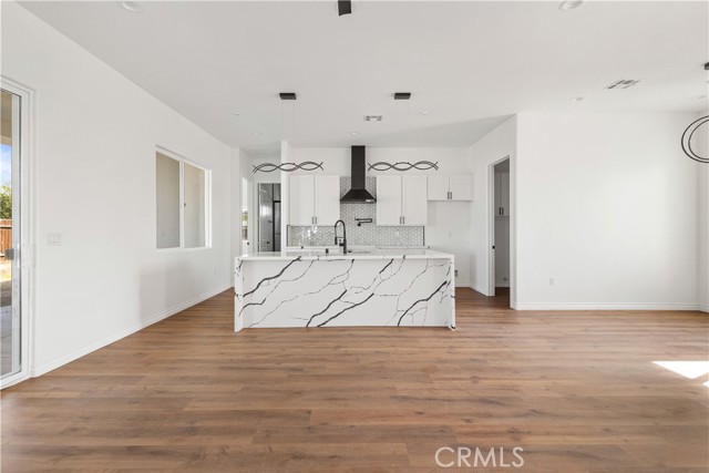 Detail Gallery Image 8 of 41 For 3714 Brave Ave, Bakersfield,  CA 93304 - 3 Beds | 2 Baths