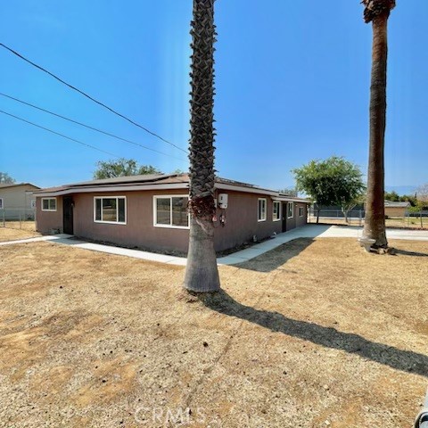 Detail Gallery Image 3 of 6 For 9567 51st St, Jurupa Valley,  CA 92509 - 6 Beds | 4 Baths