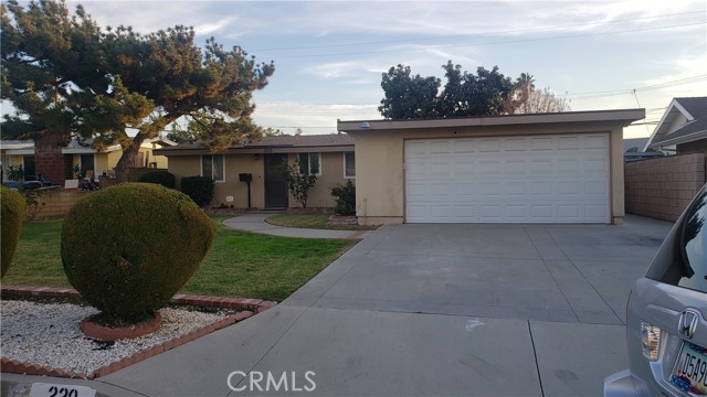 220 W Grondahl St, Covina, CA 91722