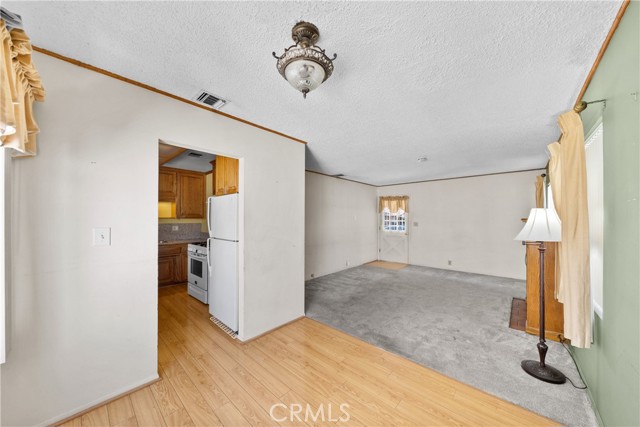 Detail Gallery Image 4 of 17 For 730 N Holmes, Ontario,  CA 91764 - 3 Beds | 1 Baths