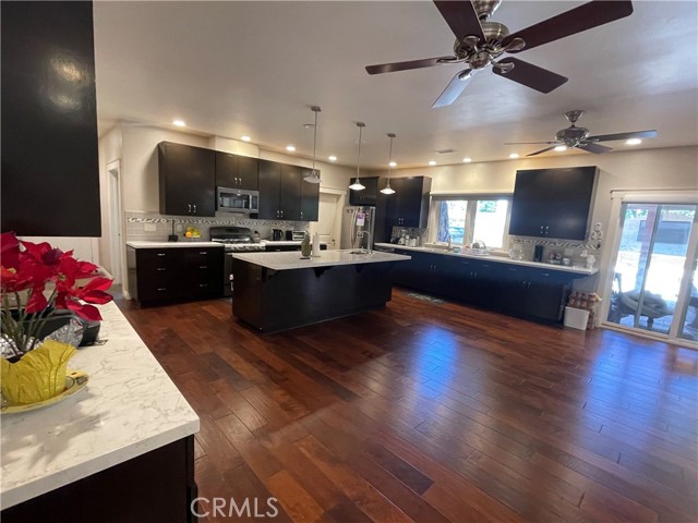 Detail Gallery Image 9 of 40 For 17183 Sunburst, –,  CA 91325 - 3 Beds | 4/1 Baths