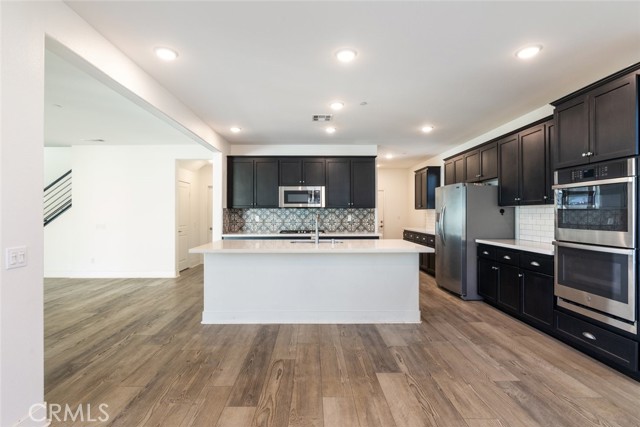 Detail Gallery Image 12 of 44 For 31110 Calle Sagres, Winchester,  CA 92596 - 5 Beds | 4/1 Baths