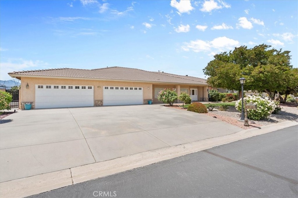 6940 Oak Vista