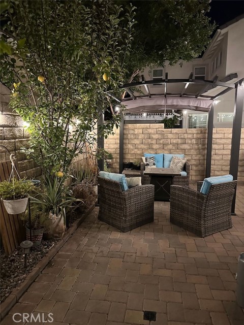 26967 Cape Cod Drive, Valencia CA: https://media.crmls.org/medias/cff6e4ee-511a-4b19-8c61-691e51334022.jpg