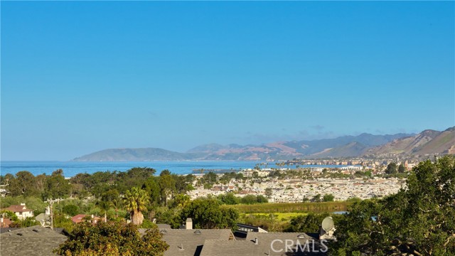 Detail Gallery Image 4 of 75 For 250 Estuary Way, Grover Beach,  CA 93433 - 4 Beds | 4 Baths