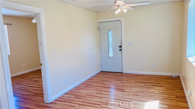 Detail Gallery Image 3 of 5 For 10251 Kewen Ave, Pacoima,  CA 91331 - 1 Beds | 1 Baths