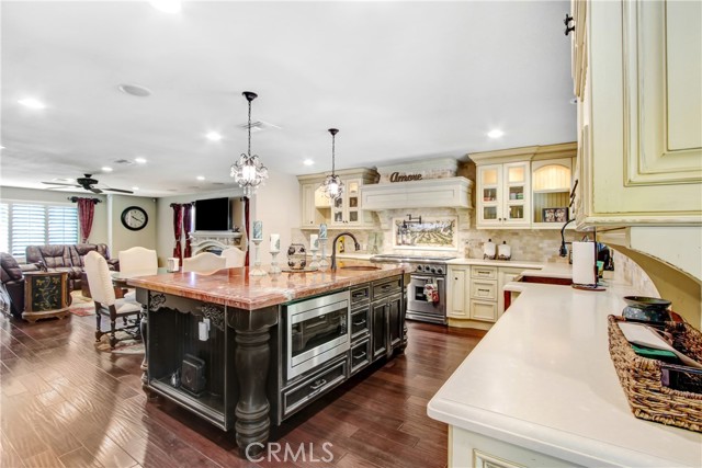 Detail Gallery Image 12 of 45 For 533 Woodhaven Ct, Upland,  CA 91786 - 4 Beds | 3/1 Baths