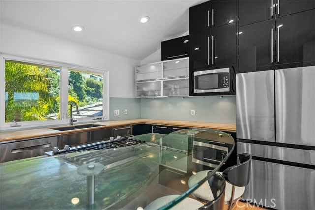 Detail Gallery Image 14 of 23 For 1415 Skyline Drive, Laguna Beach,  CA 92651 - 3 Beds | 4 Baths