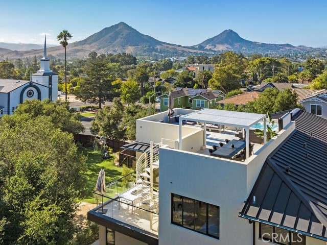 2082 Fixlini Street, San Luis Obispo CA: https://media.crmls.org/medias/cff8e18f-1da2-4a40-a6c4-898e490b657f.jpg