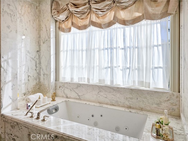 100 Palm Hill Lane, Bradbury CA: https://media.crmls.org/medias/cffa2272-49ba-4556-b5b2-c7723670c7f6.jpg