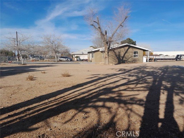 Detail Gallery Image 3 of 10 For 9407 11th Ave, Hesperia,  CA 92345 - 3 Beds | 1 Baths