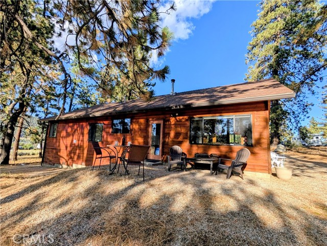 1575 Petersen Lane, Frazier Park CA: https://media.crmls.org/medias/cffab2d5-b985-45ce-90fe-191aaecd2aaf.jpg