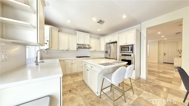 Detail Gallery Image 5 of 48 For 644 Milford, Los Angeles,  CA 90042 - 4 Beds | 3/1 Baths