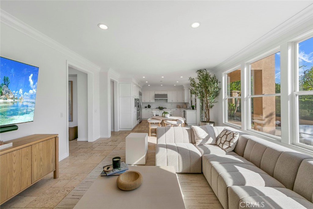 MLS #OC25237123 image #10