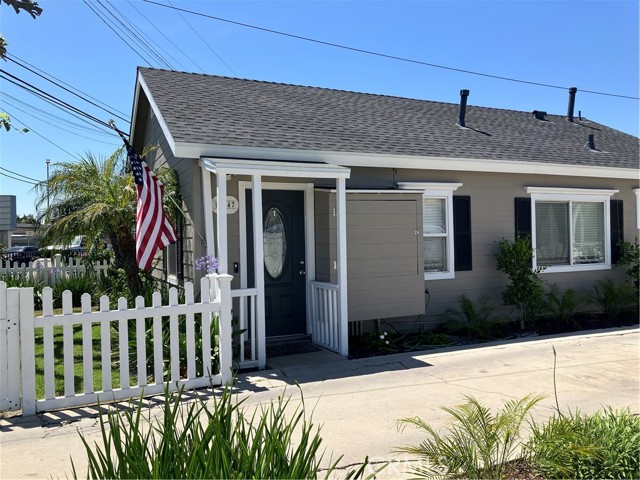10047 Flora Vista Street, Bellflower CA: https://media.crmls.org/medias/cffd6c8c-2f72-405c-9012-956eee72acce.jpg