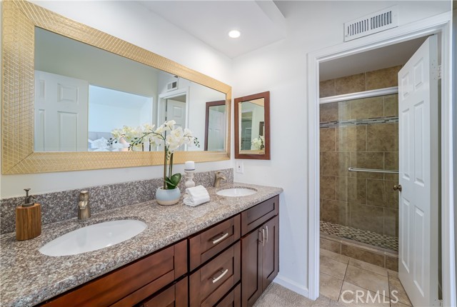 Dual sink vanity