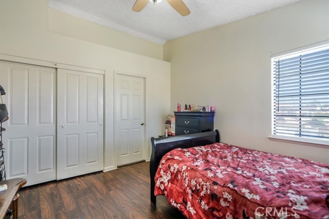 37913 53rd E Street, Palmdale CA: https://media.crmls.org/medias/cffe2190-419c-43dc-9646-73dd5655348a.jpg