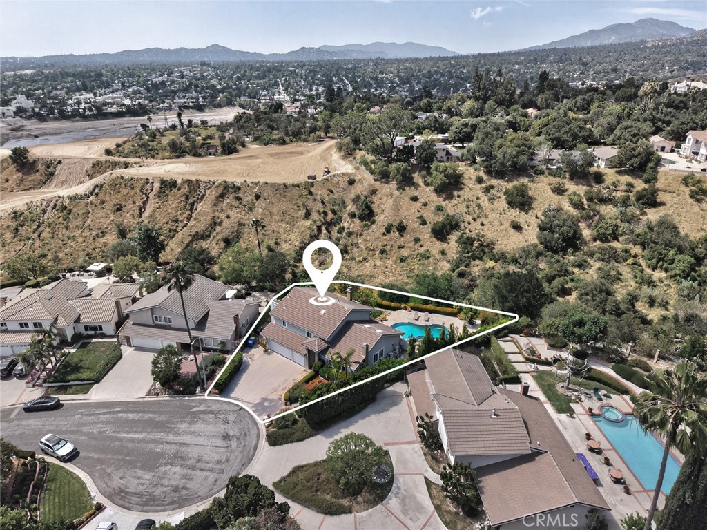 1535 Dove Court