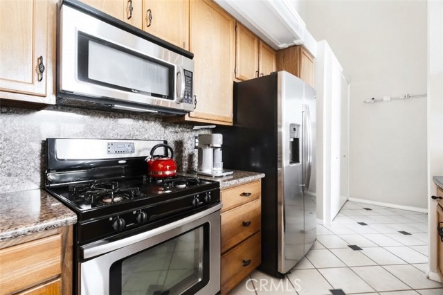 5440 Lindley Avenue, 310 photo 11