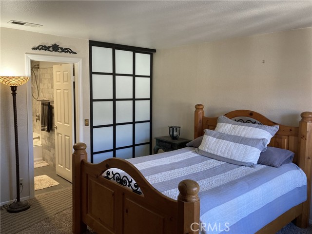 3800 STOCKER ST, View Park CA: https://media.crmls.org/medias/cfffc561-0abd-46fd-91bb-2b34f404f261.jpg