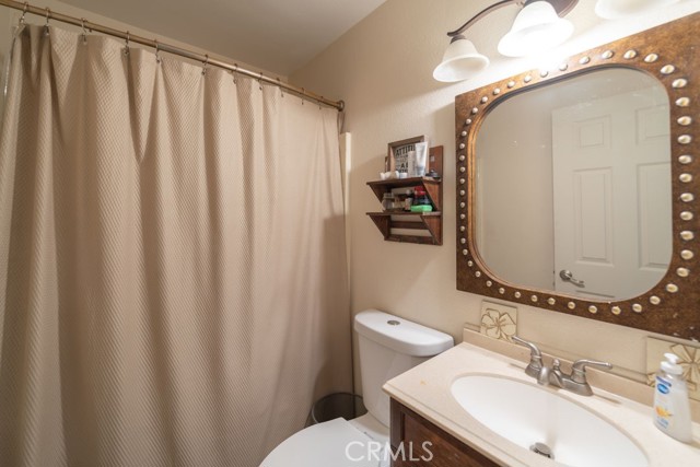 Detail Gallery Image 30 of 48 For 8636 Rancho Cerona Dr, Paramount,  CA 90723 - 4 Beds | 2/1 Baths