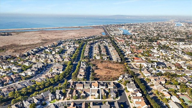 Detail Gallery Image 33 of 34 For 17291 Wareham Ln, Huntington Beach,  CA 92649 - 3 Beds | 2/1 Baths