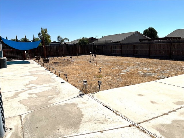 2127 Tule River Avenue, Corcoran CA: https://media.crmls.org/medias/d00093e9-a219-47ce-ae4a-9ce110bbb8db.jpg