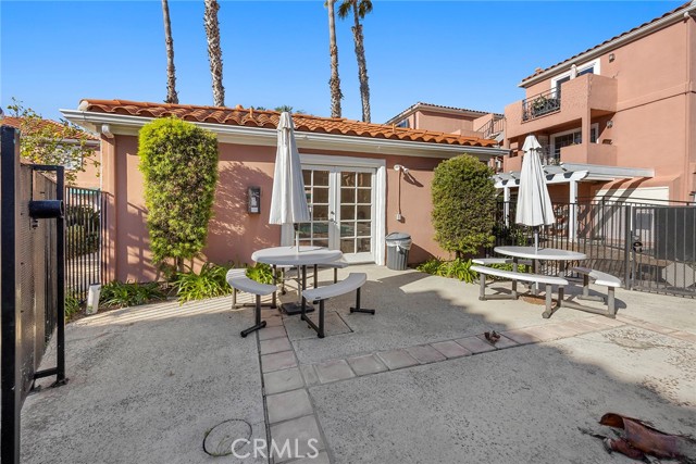 Detail Gallery Image 25 of 30 For 409 Utica #D36,  Huntington Beach,  CA 92648 - 2 Beds | 2 Baths